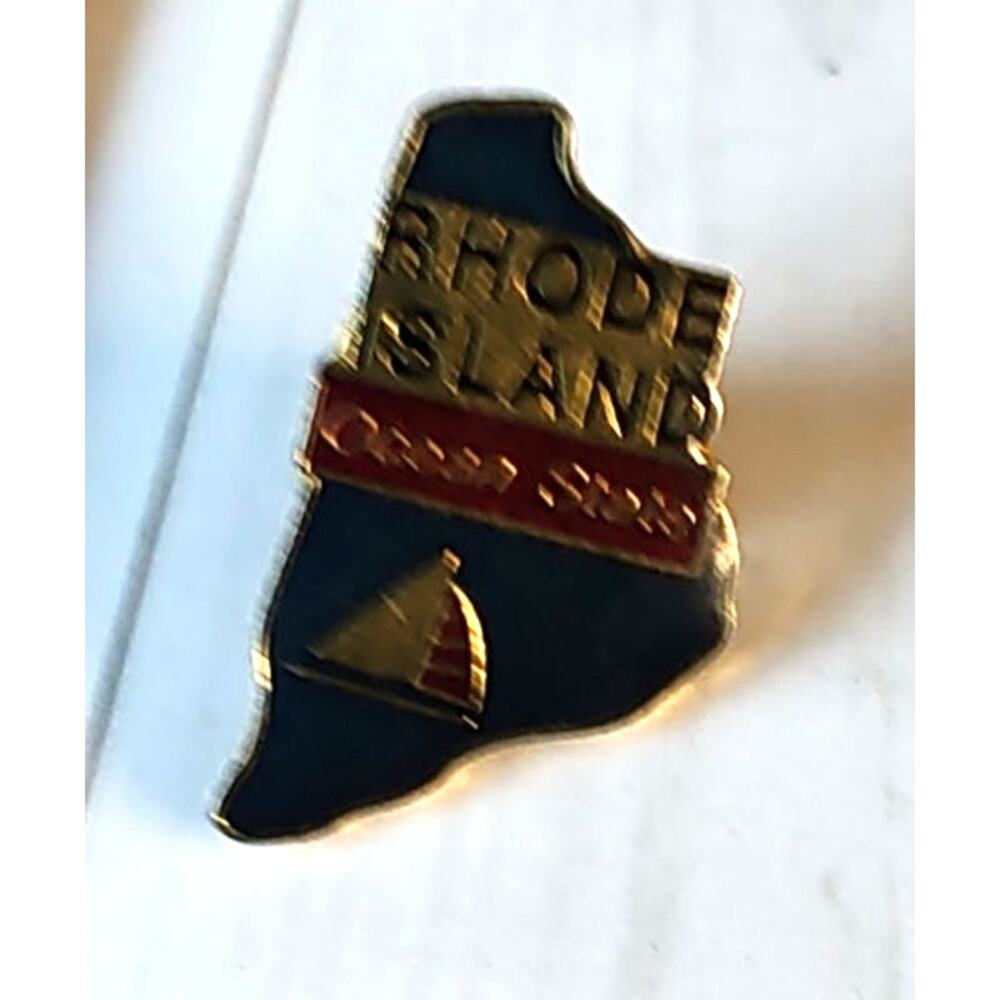 Rhode Island State Shaped Pin Souvenir Travel Hat Lapel Collectible